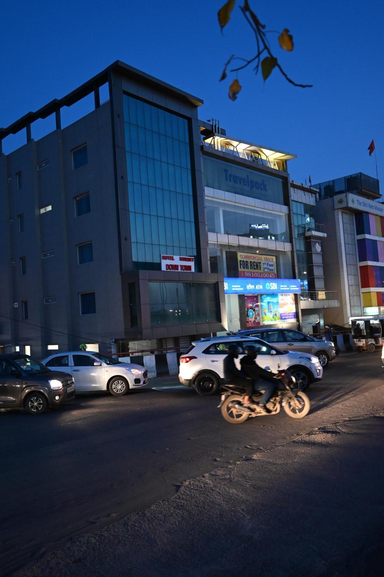 Hotel Down Town Paschim Vihar Delhi  Esterno foto