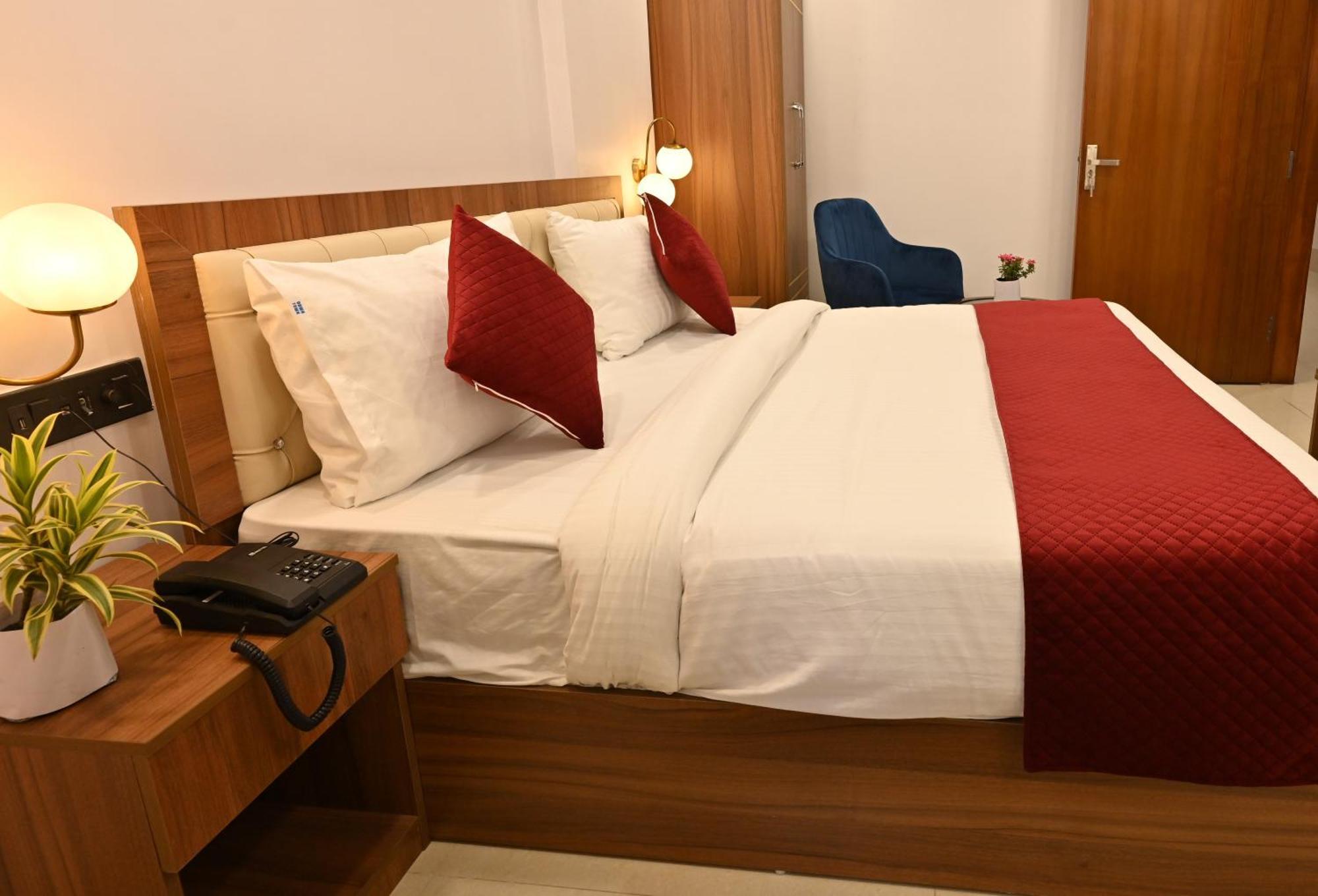 Hotel Down Town Paschim Vihar Delhi  Esterno foto