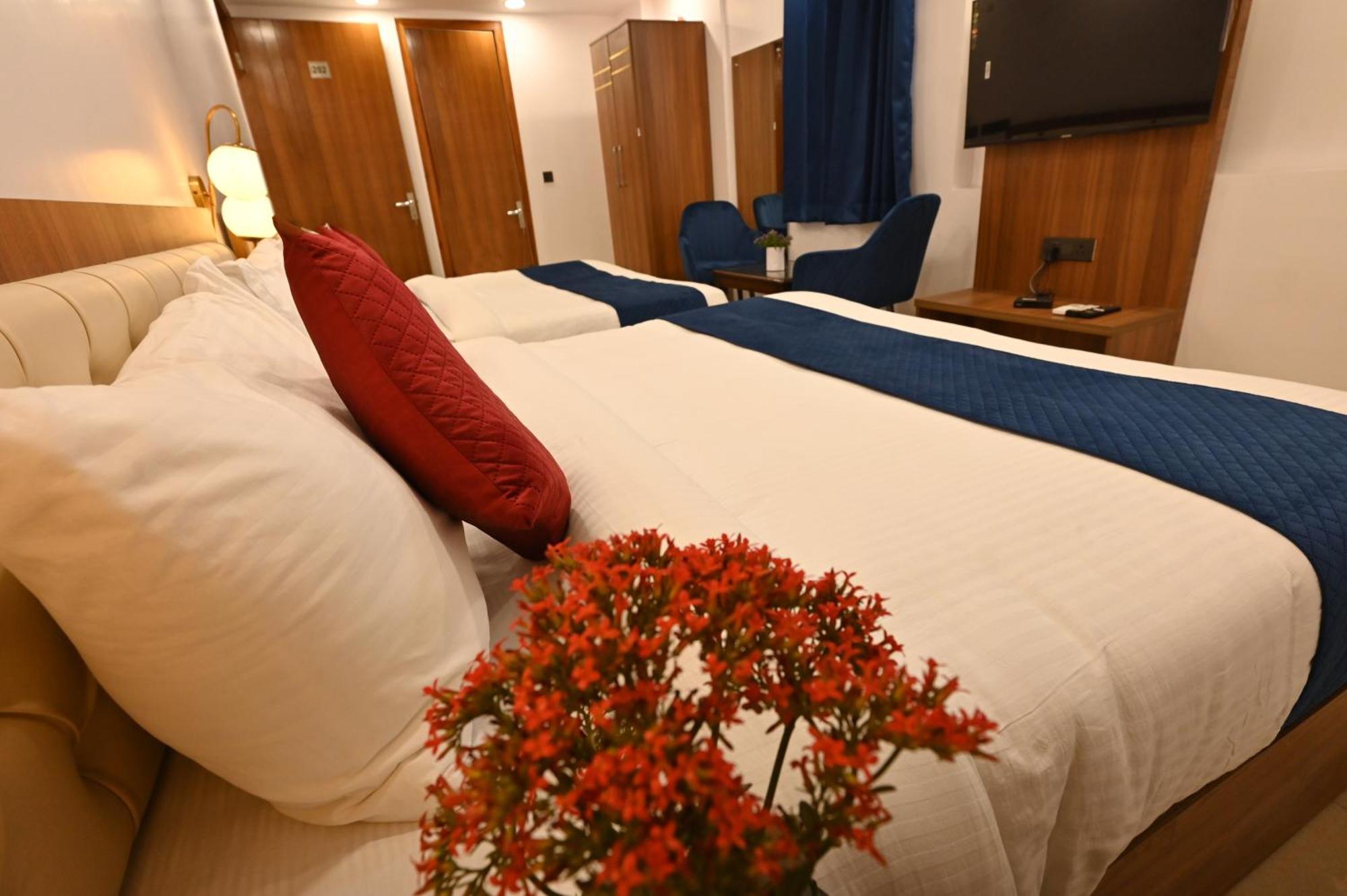 Hotel Down Town Paschim Vihar Delhi  Esterno foto
